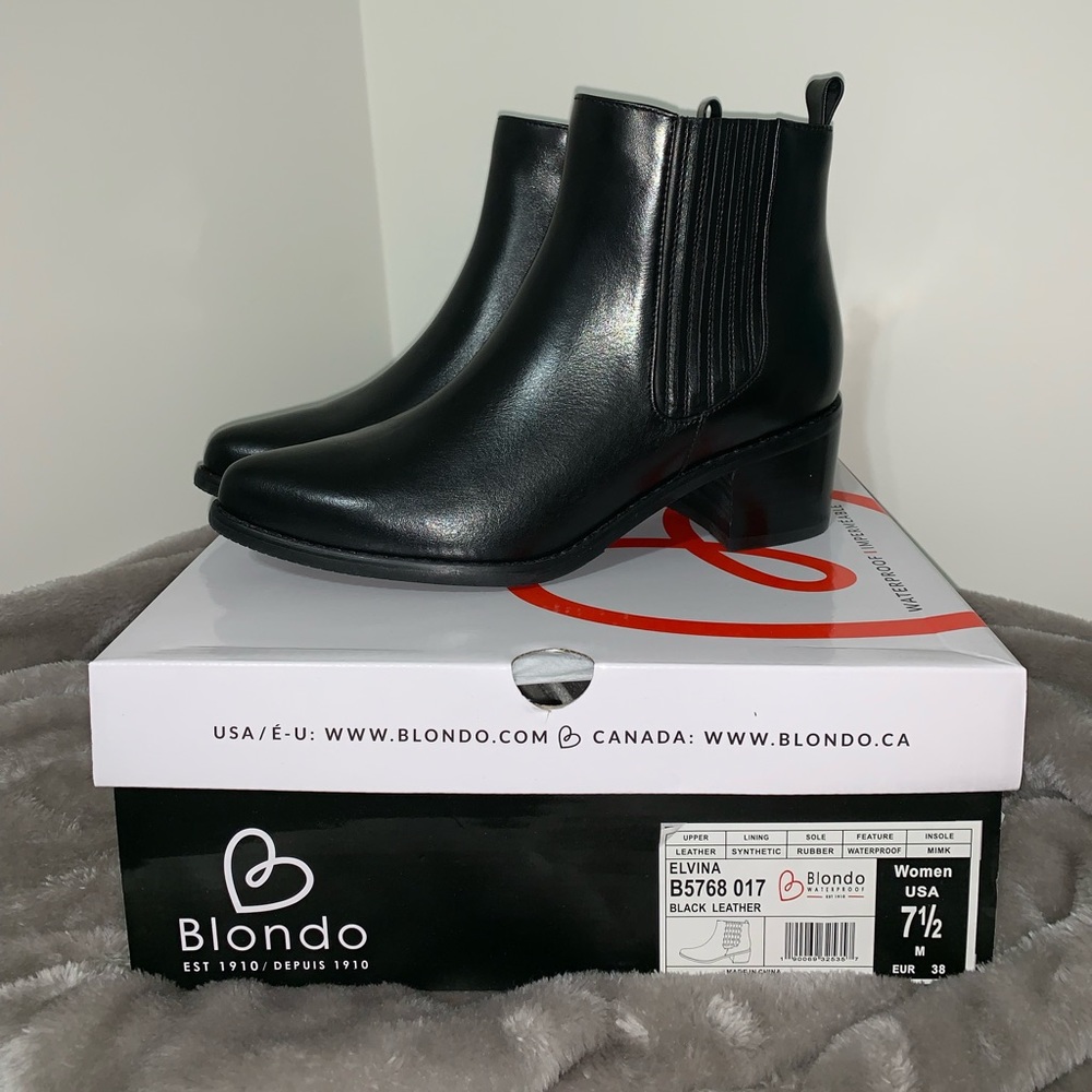 BNIB Blondo Elvina